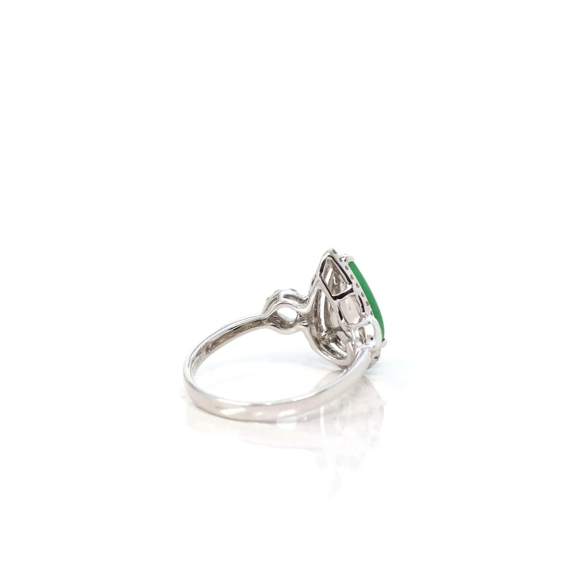 18k White Gold Natural Imperial Green Pear Shape Jadeite Jade Engagement Ring With Diamonds