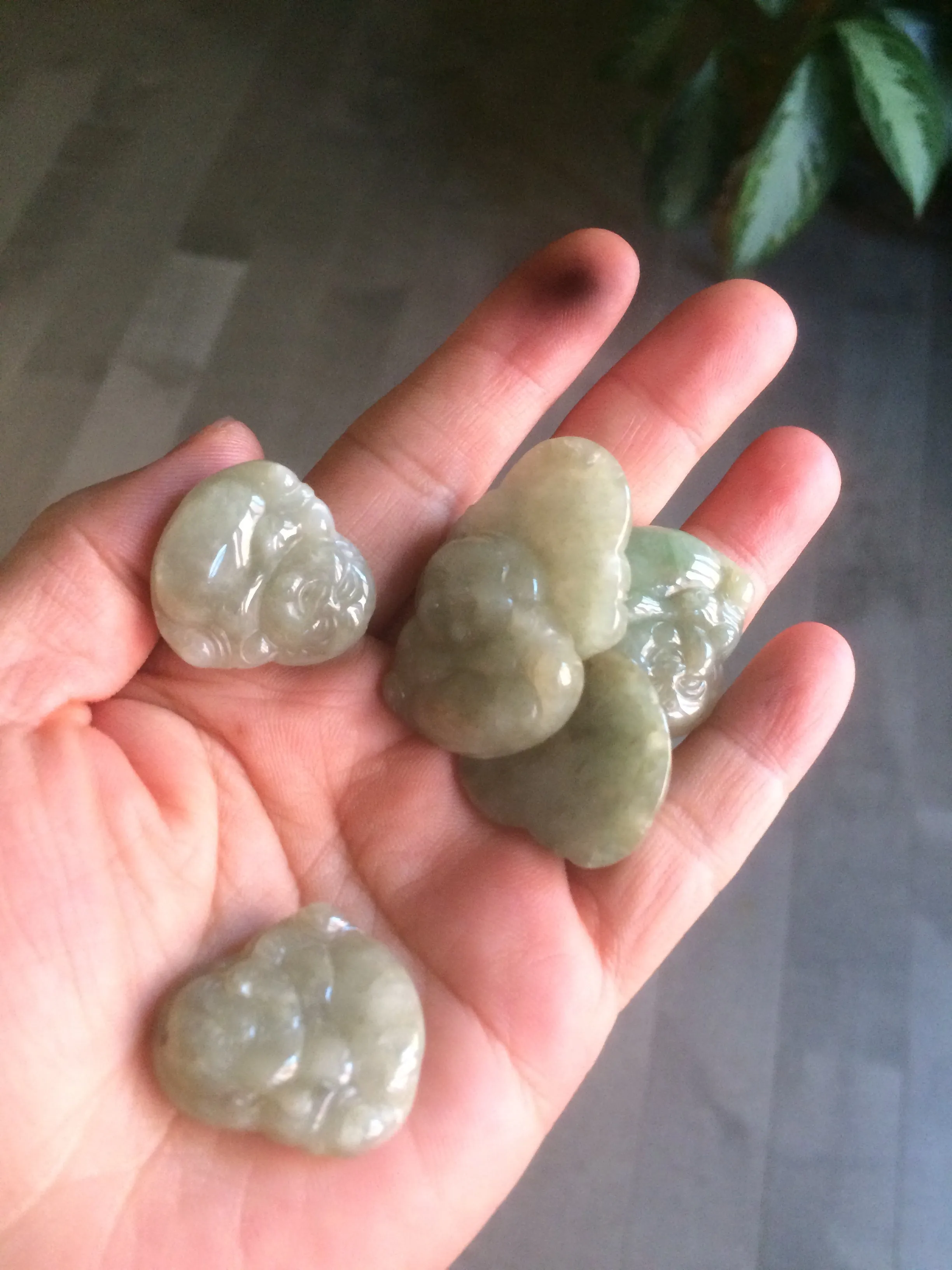 30 pieces of 100% Natural green/gray/yellow happy buddha jadeite Jade pendant group supply wholesale B200