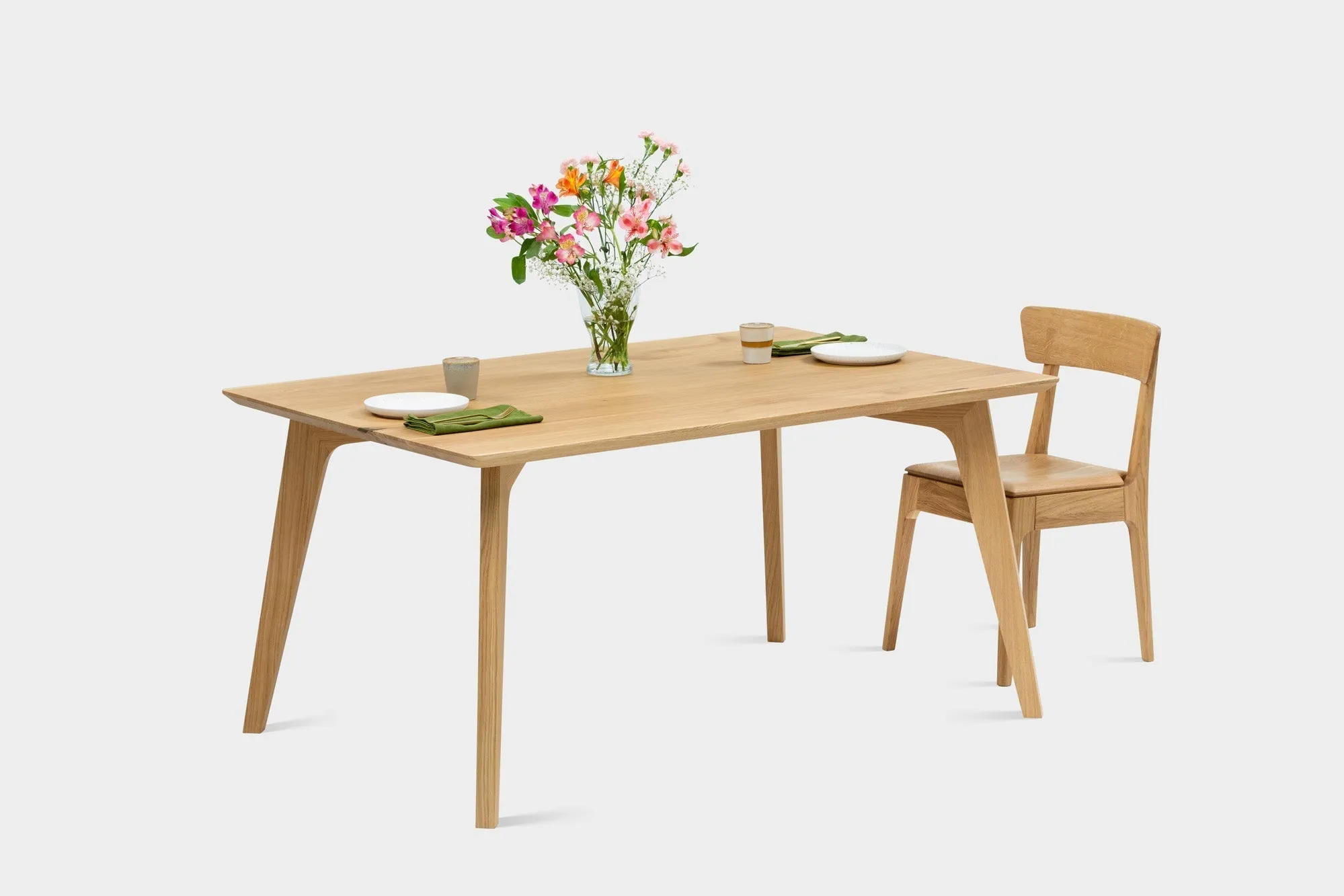 AMBER S | Walnut Dining Table