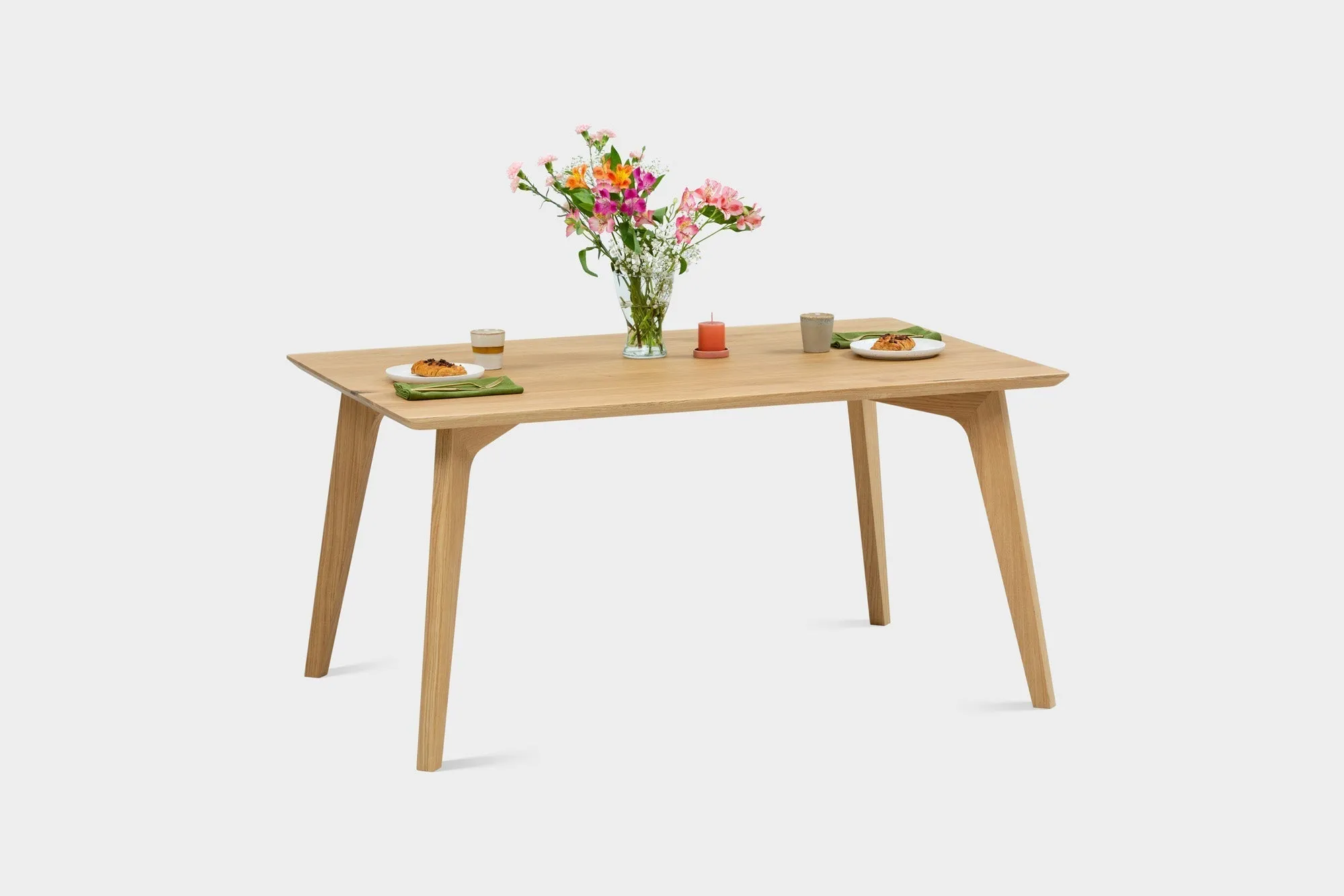 AMBER S | Walnut Dining Table