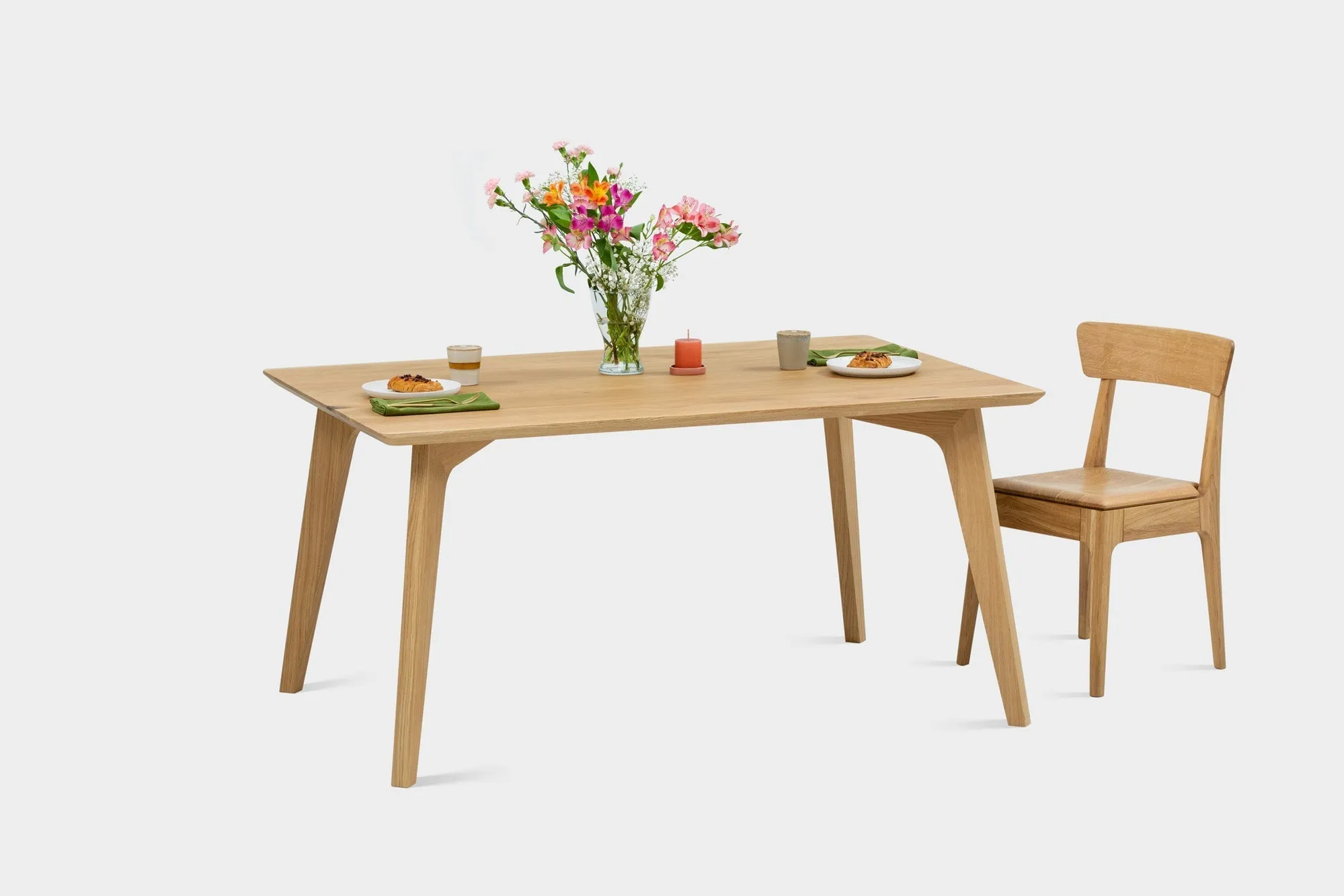 AMBER S | Walnut Dining Table