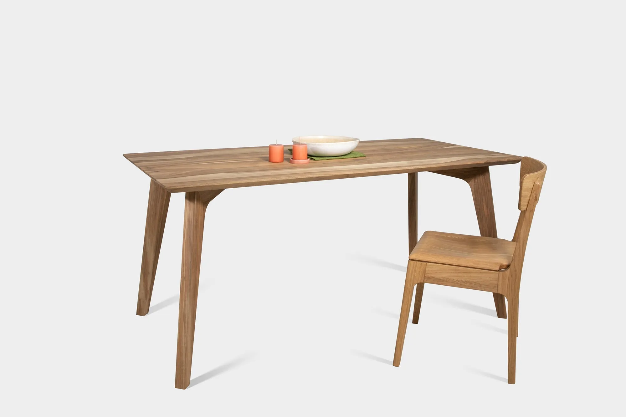 AMBER S | Walnut Dining Table