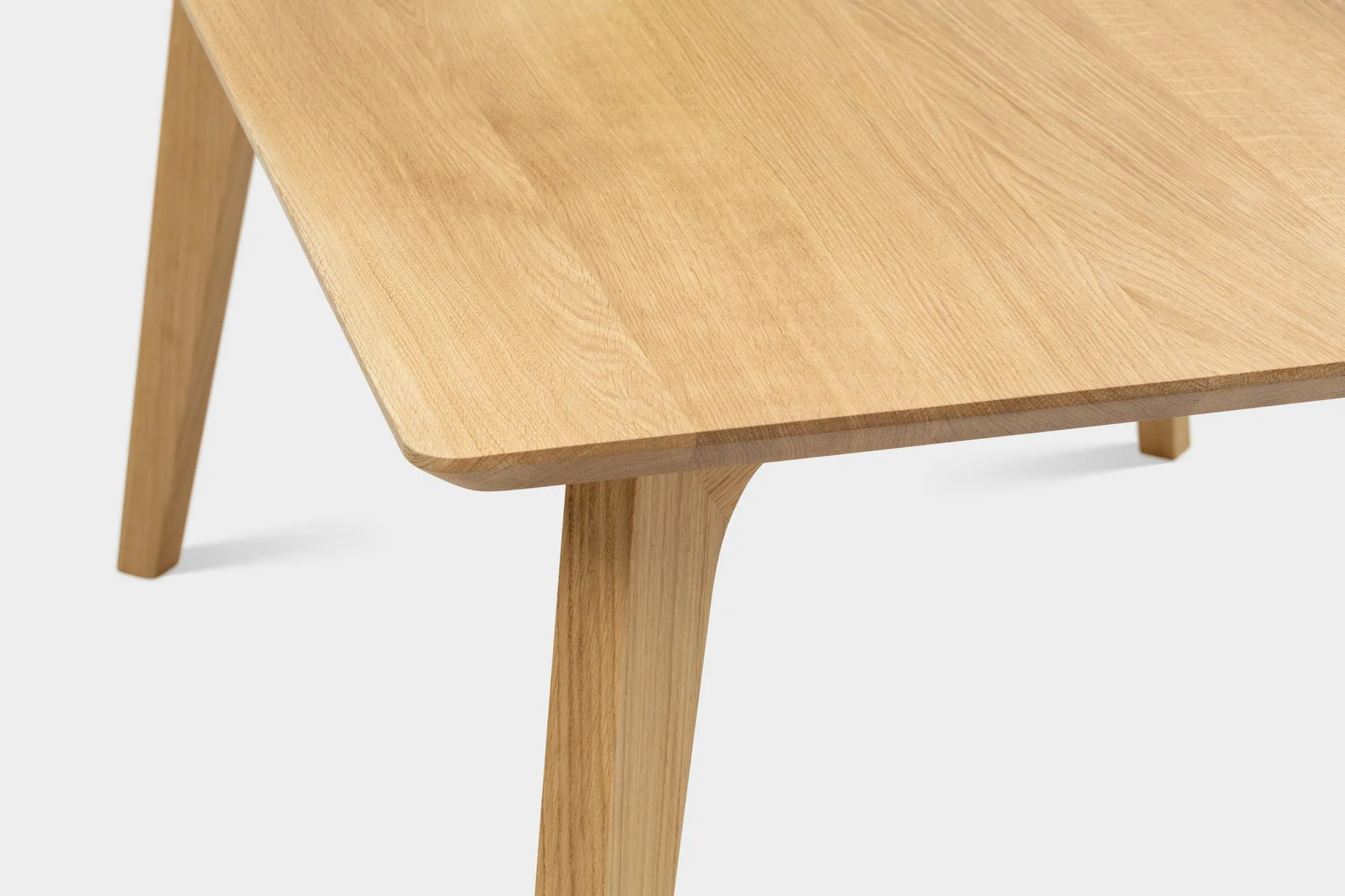 AMBER S | Walnut Dining Table