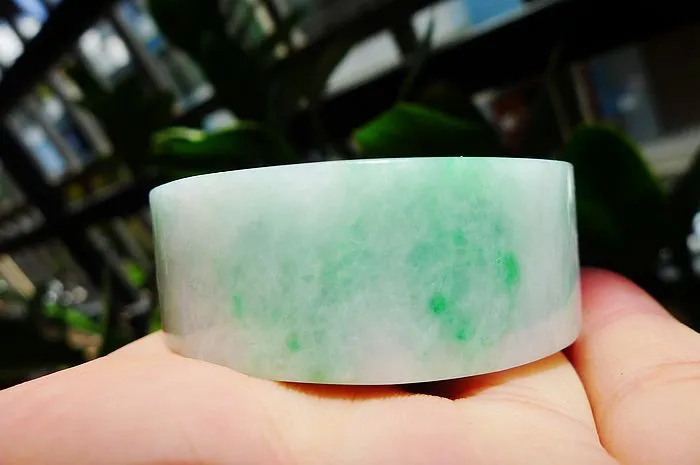 Natural Jade Rough Jadeite Raw (127g,5.21x1.85cm)