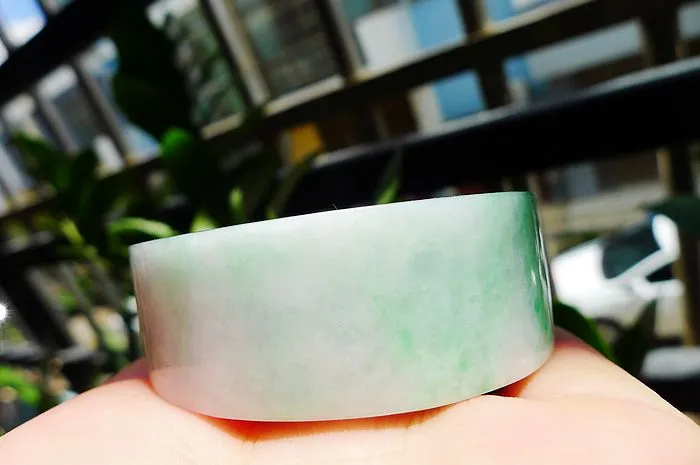 Natural Jade Rough Jadeite Raw (127g,5.21x1.85cm)