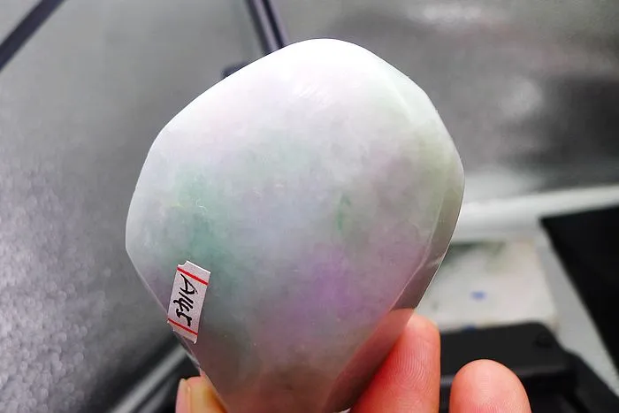 Natural Jade Rough Jadeite Raw (130g,6.8X4.9X2.9cm)