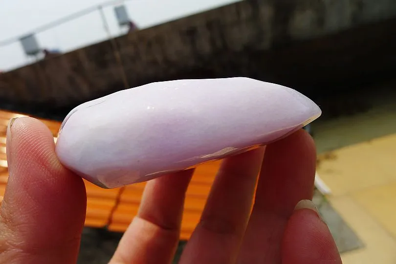 Natural Jade Rough Jadeite Raw (189g,6.8X6.1X2.5cm)