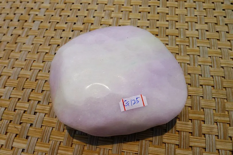 Natural Jade Rough Jadeite Raw (189g,6.8X6.1X2.5cm)