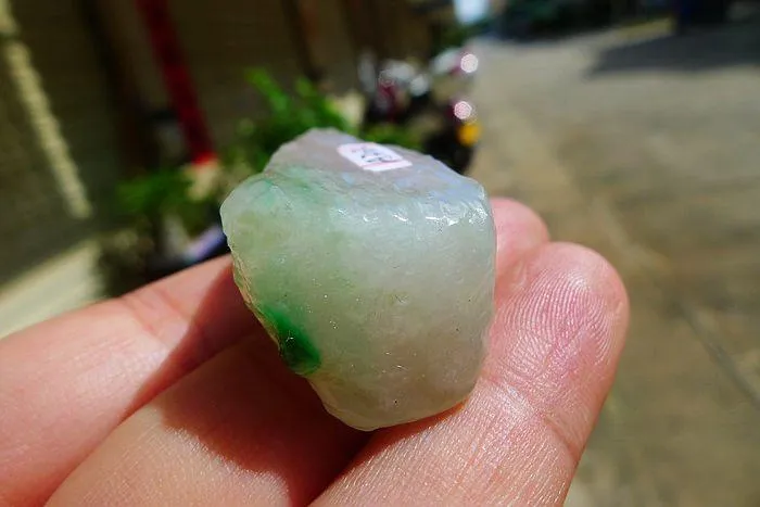 Natural Jade Rough Jadeite Raw (22g,3.9X2.2X1.4cm)