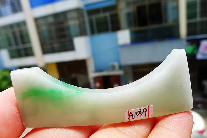 Natural Jade Rough Jadeite Raw (25g,7.1X2.7X0.63cm)