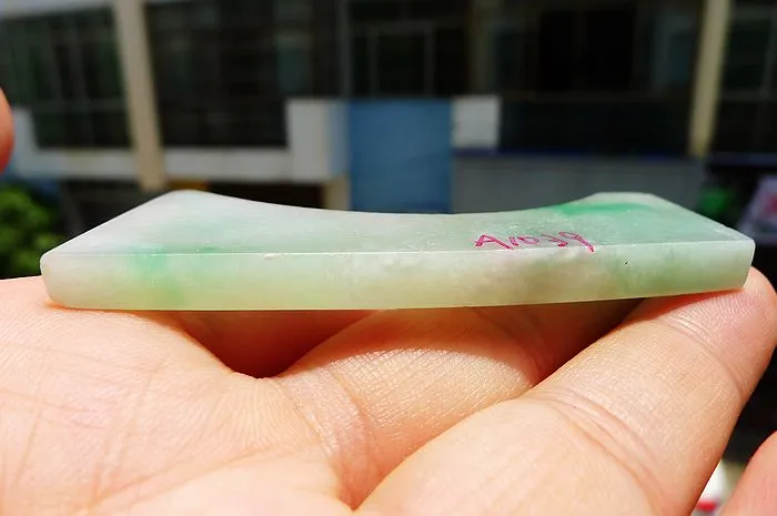 Natural Jade Rough Jadeite Raw (25g,7.1X2.7X0.63cm)