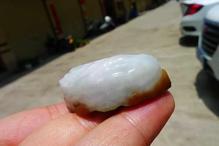 Natural Jade Rough Jadeite Raw (40g,4.8X2.3X1.6cm)