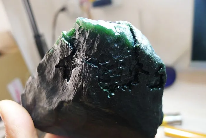 Natural Jade Rough Jadeite Raw (580g,11.2X9.9X4cm)