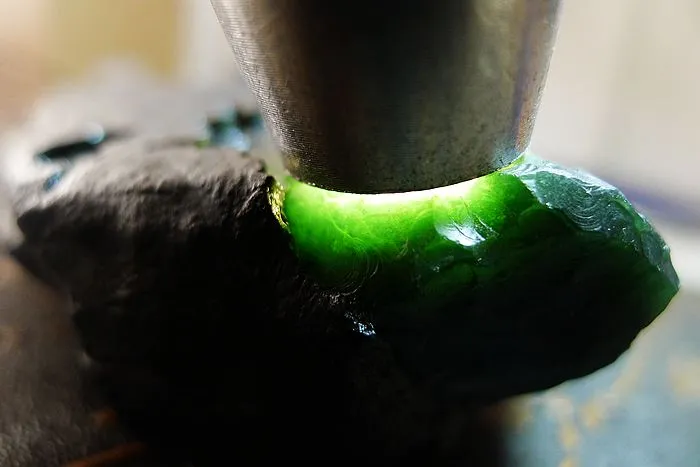 Natural Jade Rough Jadeite Raw (580g,11.2X9.9X4cm)