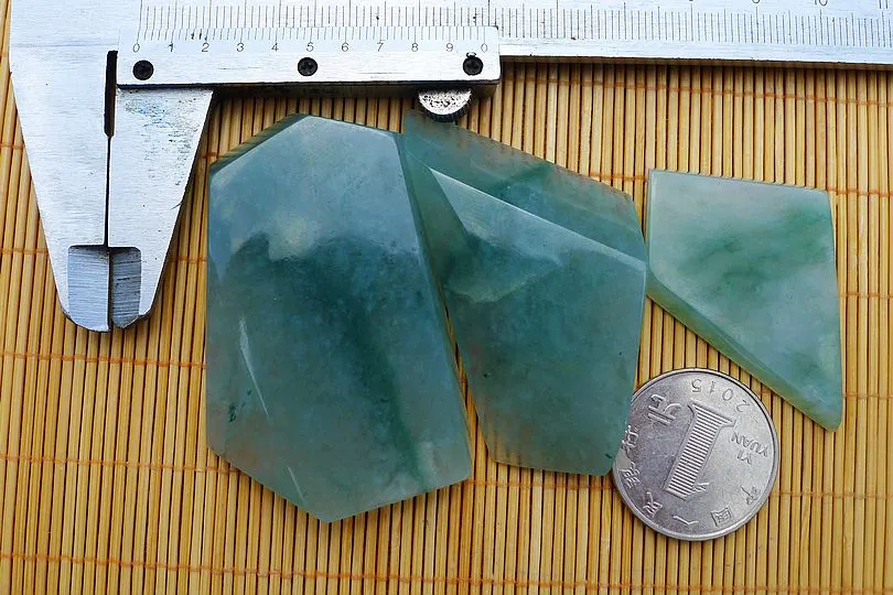 Natural Jade Rough Jadeite Raw 70.5g