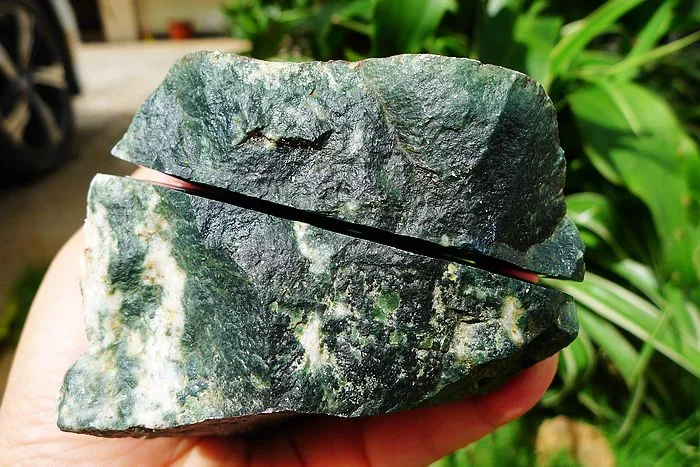 Natural Jade Rough Jadeite Raw 725g