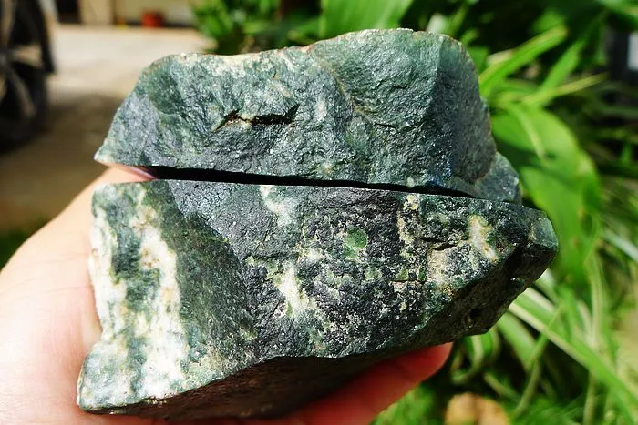 Natural Jade Rough Jadeite Raw 725g