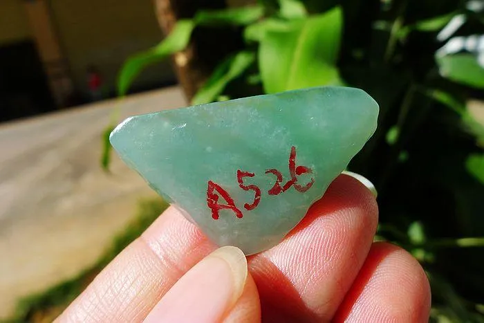 Natural Jade Rough Jadeite Raw (7.6g,3.5X2.2X0.8cm)