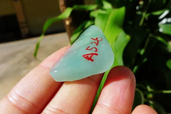 Natural Jade Rough Jadeite Raw (7.6g,3.5X2.2X0.8cm)