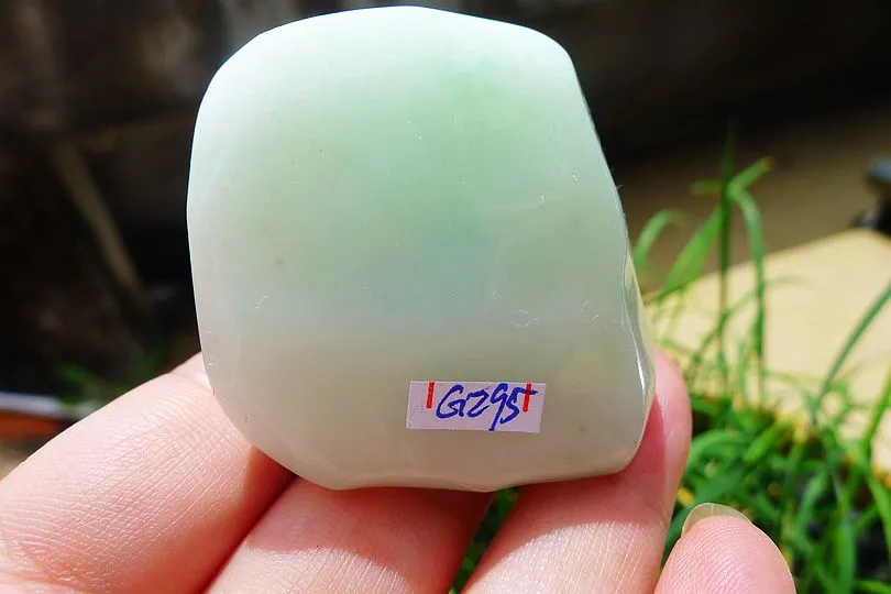 Natural Jade Rough Jadeite Raw (85g,4.3X4X2.7cm)