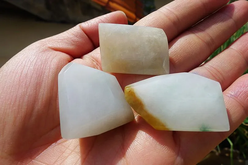 Natural Jade Rough Jadeite Raw S-61g