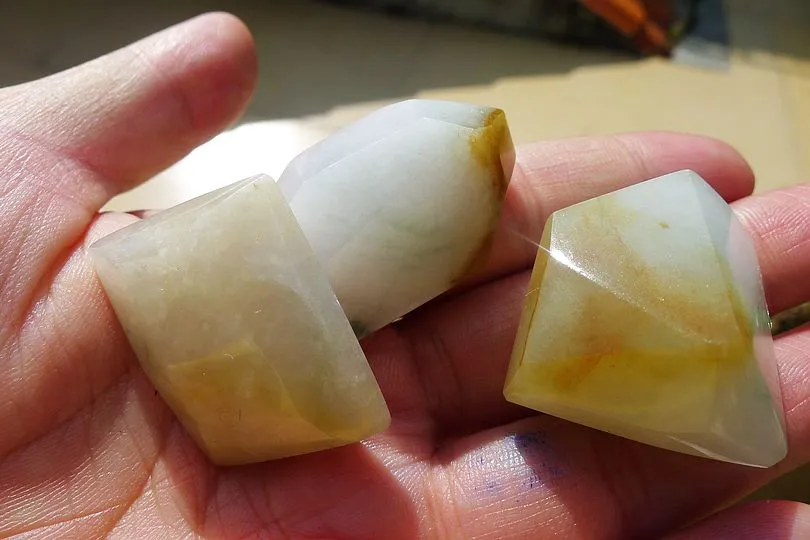 Natural Jade Rough Jadeite Raw S-61g