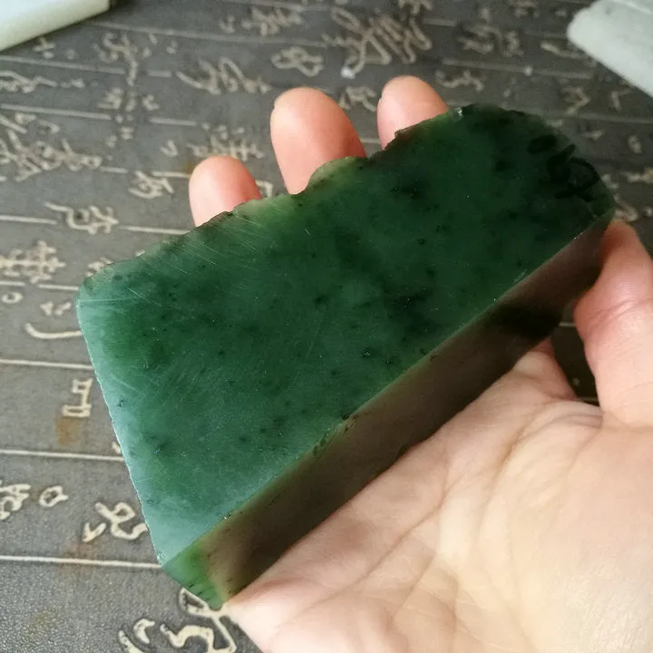 Natural Kunlun Jade Rough Nephrite Raw (143g, 7.7X2.6X2.5cm)