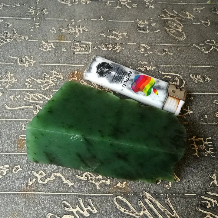 Natural Kunlun Jade Rough Nephrite Raw (143g, 7.7X2.6X2.5cm)
