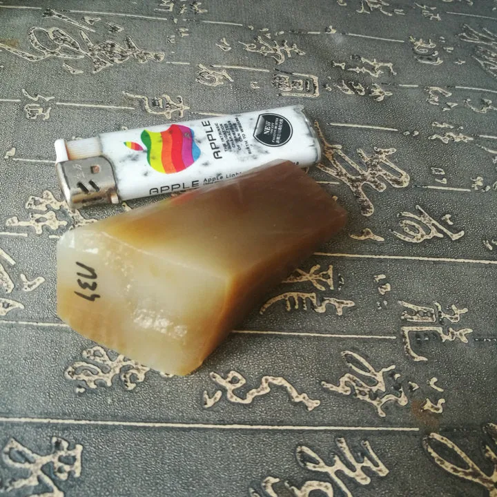 Natural Kunlun Jade Rough Nephrite Raw (147g, 8X3.5X3X1cm)
