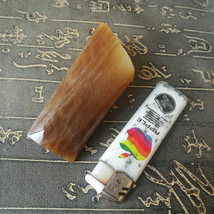 Natural Kunlun Jade Rough Nephrite Raw (147g, 8X3.5X3X1cm)