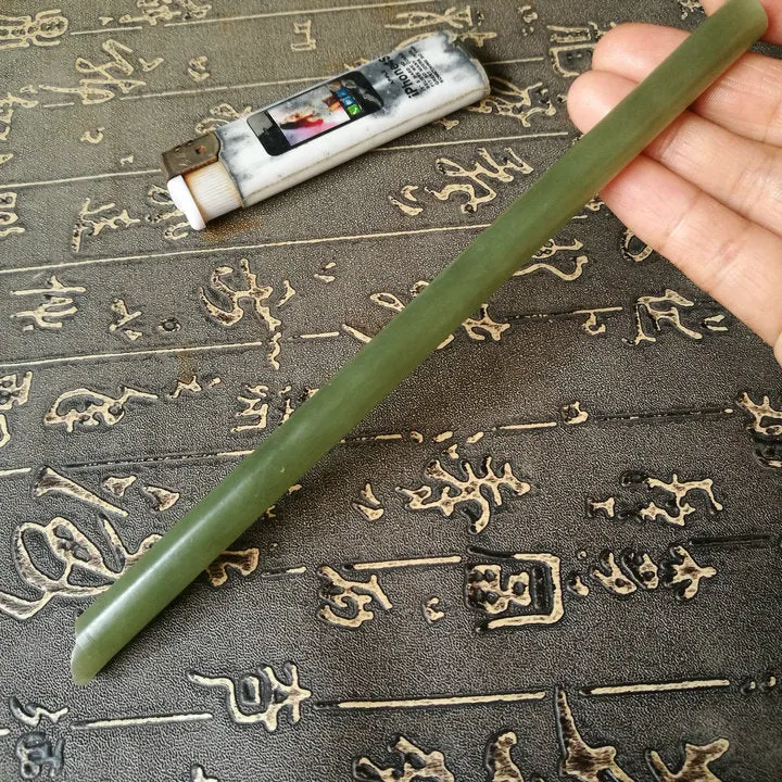 Natural Kunlun Jade Rough Nephrite Raw (39g, 17.5X1cm)