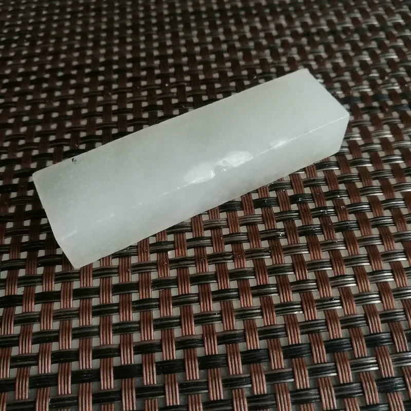 Natural Kunlun Jade Rough Nephrite Raw (47g,6.8X1.8X1.3cm)