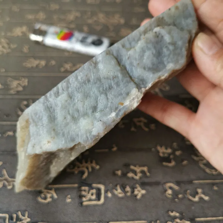 Natural Kunlun Jade Rough Nephrite Raw (539g, 15X6X3cm)