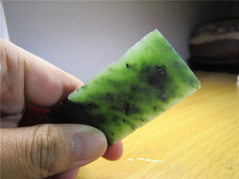 Natural Siberian Jade Rough Russia nephrite Raw (20.12g, 62X31X6mm)
