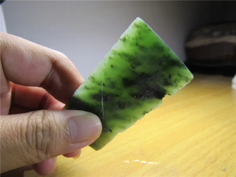 Natural Siberian Jade Rough Russia nephrite Raw (20.12g, 62X31X6mm)