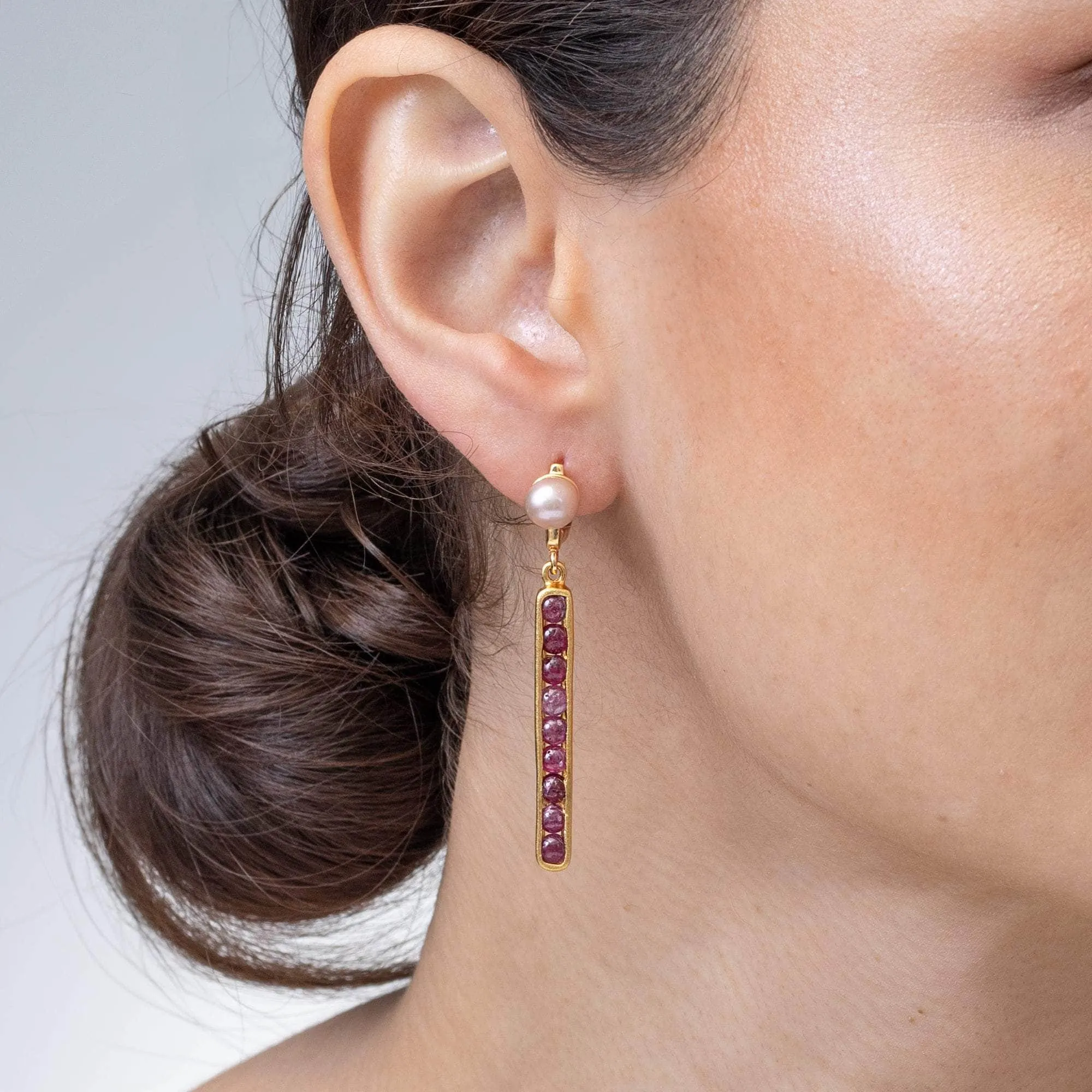 Puro Pearl and Ruby Earrings (18K Gold)